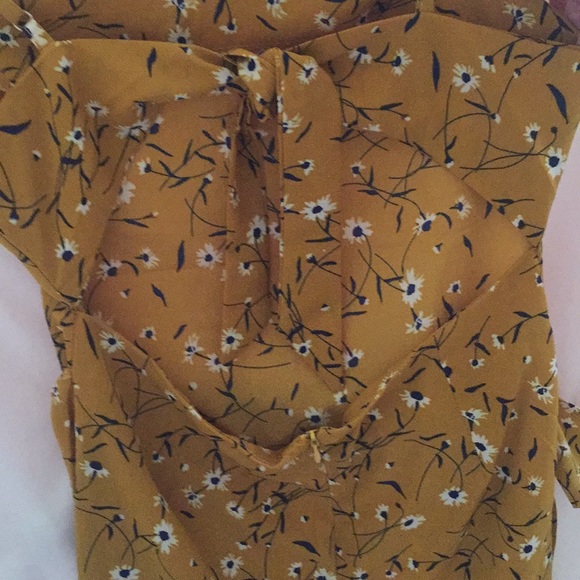 Beautiful mustard color minidress - Picture 4 of 8